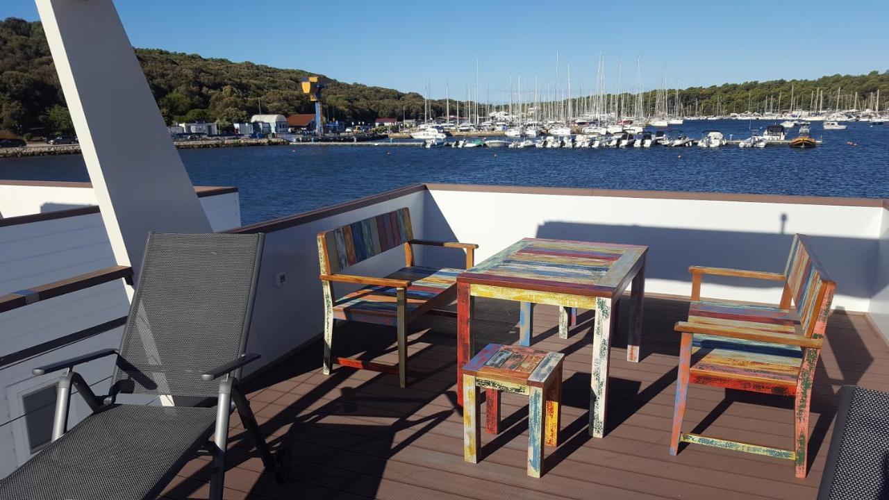 Hotel House Boat - Floating House Sofia Pula Zewnętrze zdjęcie